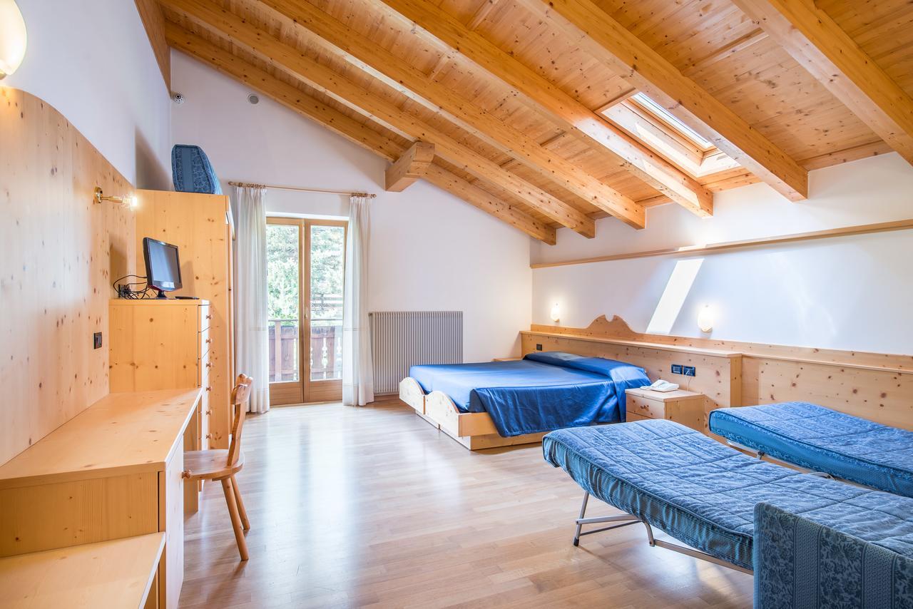 Al Pian Garni Hotel - B&B & Pizza Ваттаро Экстерьер фото