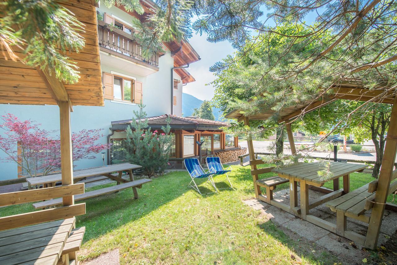 Al Pian Garni Hotel - B&B & Pizza Ваттаро Экстерьер фото